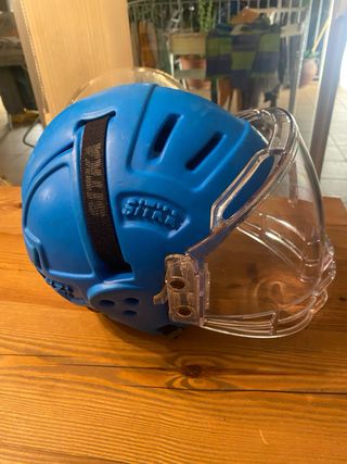 Cambio casco de hockey Sitka azul M por negro