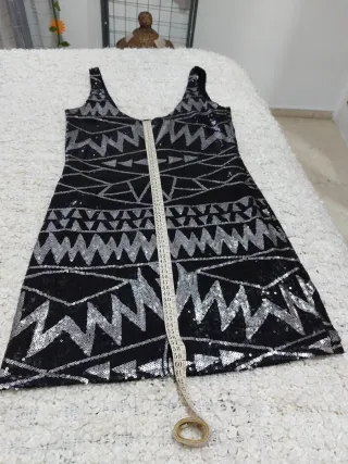 Vestido fiesta lentejuelas Stradivarius Talla M