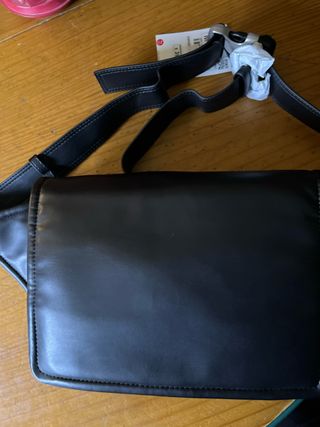 Riñonera Zara Negra