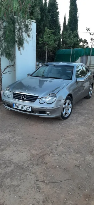 Mercedes-Benz Clase C 2003