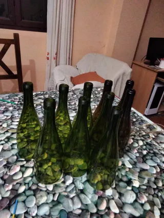 Botellas de vidrio cortadas