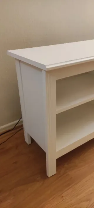 Mueble TV blanco madera