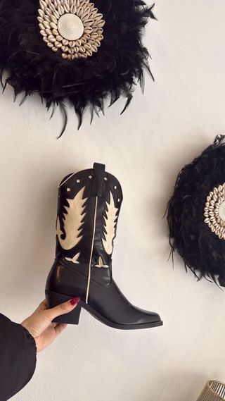 Botas de vaquero negras y beige