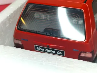 FIAT UNO TURBO OTTO 1/18