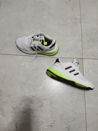 Zapatillas Adidas Blancas y Verdes