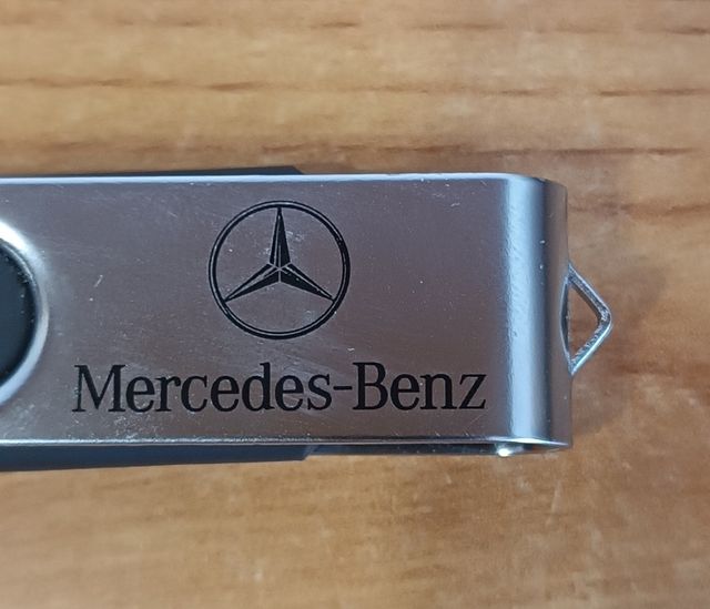 Pendrive USB Mercedes-Benz 4GB