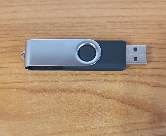 Pendrive USB Mercedes-Benz 4GB