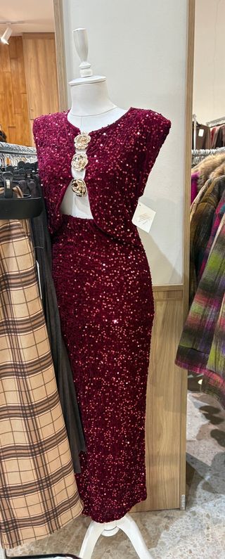 Vestido lentejuelas burdeos