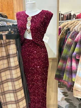 Vestido lentejuelas burdeos