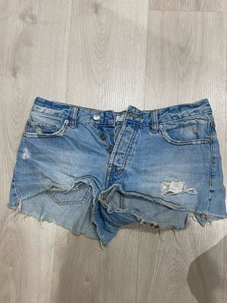 Shorts vaqueros Stradivarius desgastados