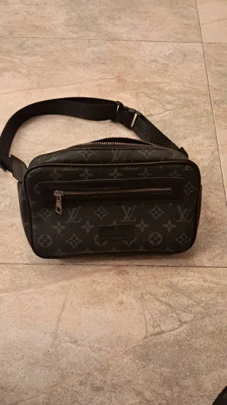 Riñonera Louis Vuitton Monogram Negra/Gris