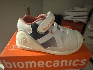 Zapatos bebé Biomecanics talla 21
