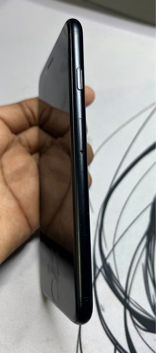 iPhone SE (2ª gen) 64GB - Prezzi negoziabili