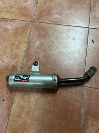 Tubo de escape Doma