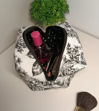 Neceser estampado toile blanco y negro.