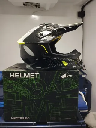 Casco Motocross UFO Negro/Amarillo