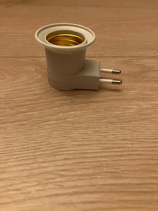 Adaptador portalámparas con enchufe