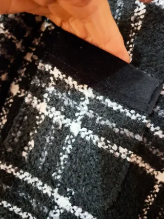 Abrigo cuadros blanco y negro cremallera