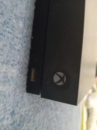 Xbox One X Negra + Cable