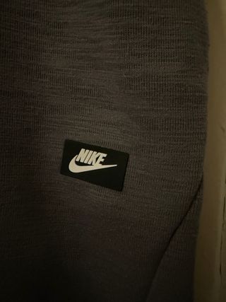 Pantalón corto Nike gris