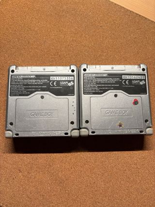 2x Nintendo Game Boy Advance SP Plata + cargador