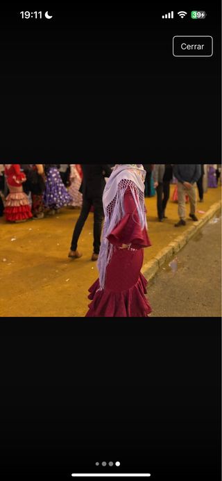 Traje de flamenca burdeos con volantes