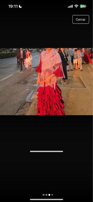 Traje de flamenca burdeos con volantes