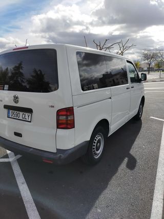 Volkswagen Transporter T5 2004