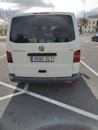 Volkswagen Transporter T5 2004