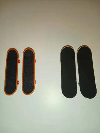 Skatepark en miniatura + 4 skates