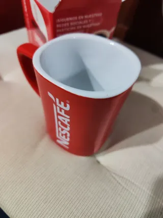 Taza Nescafé Roja Original