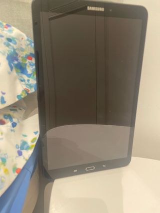 Tablet Samsung Negra (No enciende)