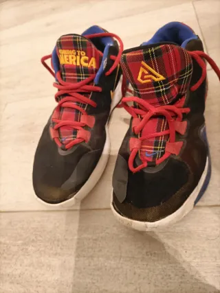 Zapatillas Nike Baloncesto Talla 42