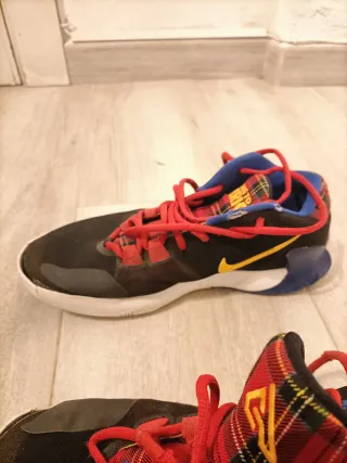 Zapatillas Nike Baloncesto Talla 42