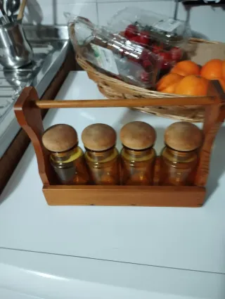 Porta Spezie in Legno e Vetro Ambrato