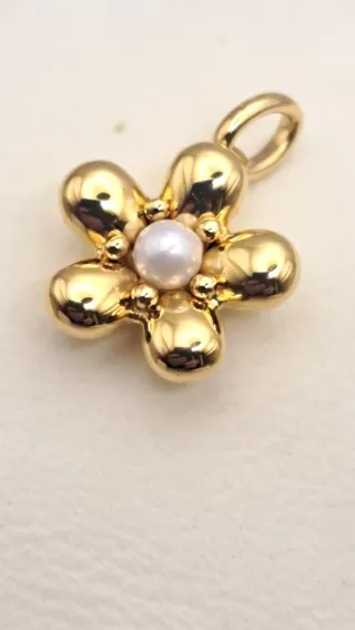 Colgante Flor Oro 18k con Perla Tous