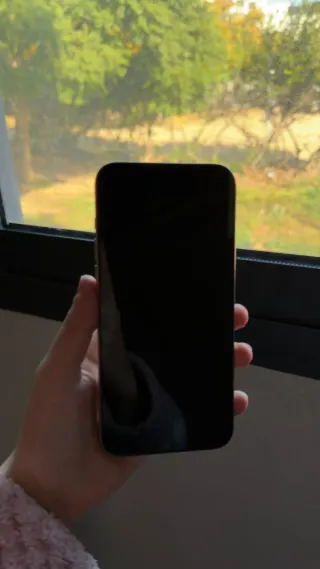 iPhone 15 Pro Max Negro/Dorado Negociables