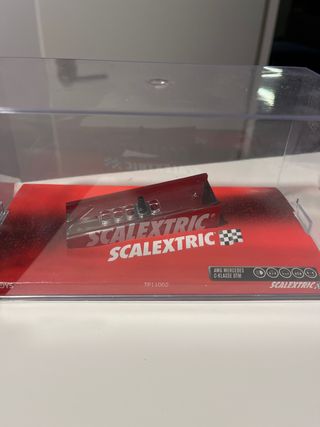 Scalextric AMG Mercedes C-Klasse DTM