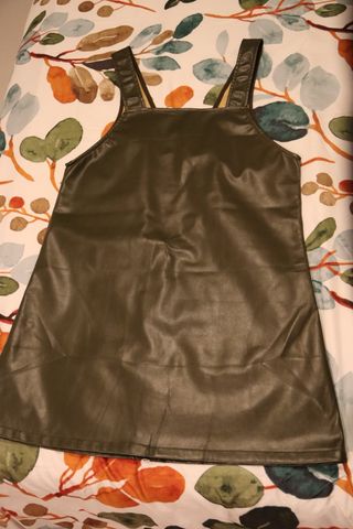 Peto efecto cuero Shein talla M