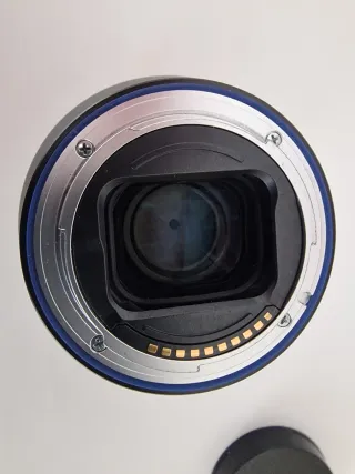 Zeiss Batis 85mm f/1.8 E-mount