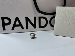 Charm Pandora Corona Plata