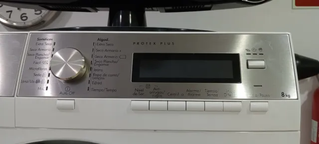 Secadora AEG 8kg A+++ Condensación SEMI NUEVA