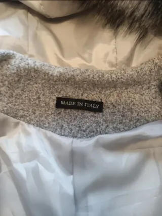 Abrigo gris talla XXL con capucha