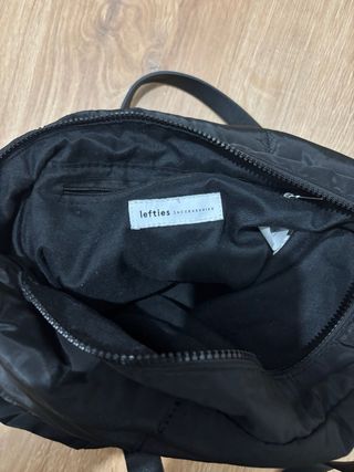 Bolso negro acolchado