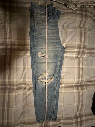 Pantalón vaquero chico PULL&BEAR desgastado