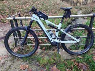 Bicicleta eléctrica montaña e-bike