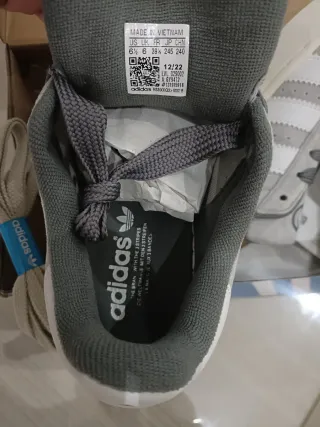 Adidos Hacoo Camp Zapatillas Grises Blancas