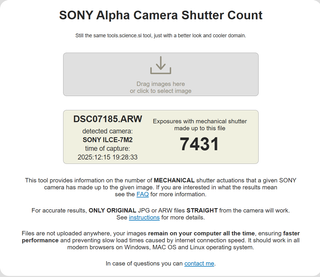 Cámara Sony A7 II + Baterías + Grip