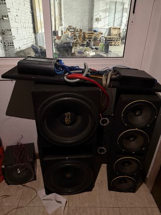 Equipo Car Audio Amplificador y Subwoofer