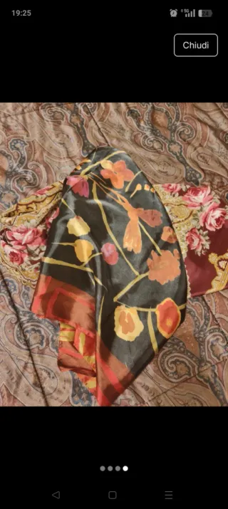 Foulard di seta con rose